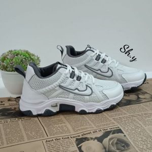 خرید انلاین کتونی نایک آنیل اسپرت