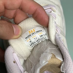 فروش اینترنتی کتونی اورجینال running برند 361 کد 4041701