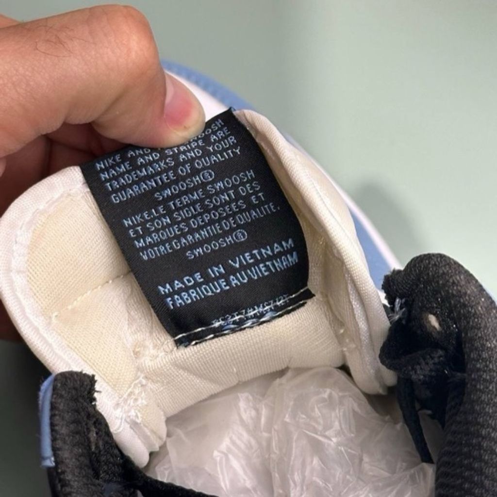 قیمت کتونی وارداتی نایکی ایرجردن Nike Air Jordan 1 کد 4041703