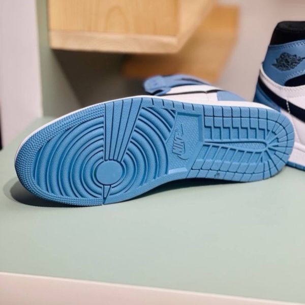 کتونی وارداتی نایکی ایرجردن Nike Air Jordan 1 کد 4041703