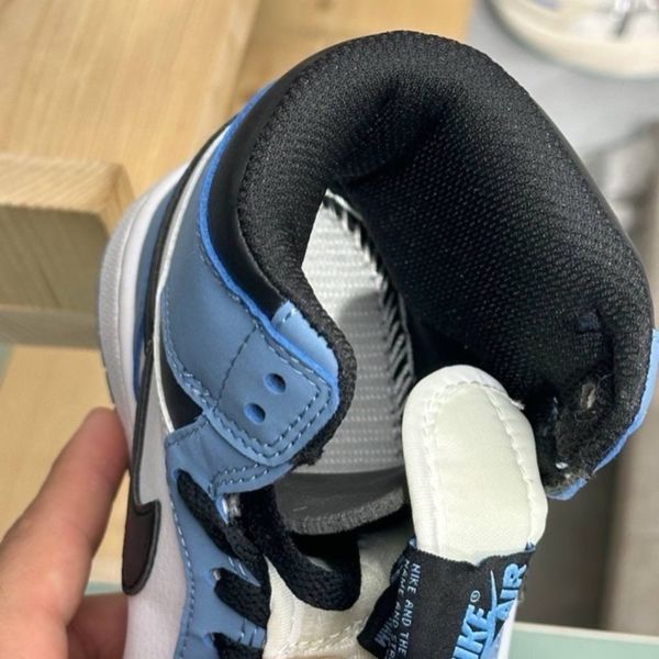 کتونی وارداتی نایکی ایرجردن Nike Air Jordan 1 کد 4041703