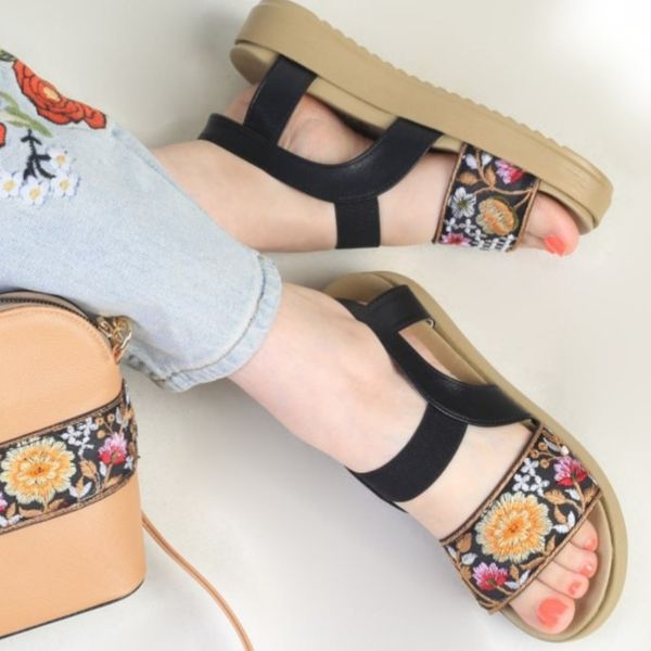 صندل زنانه طرح گل