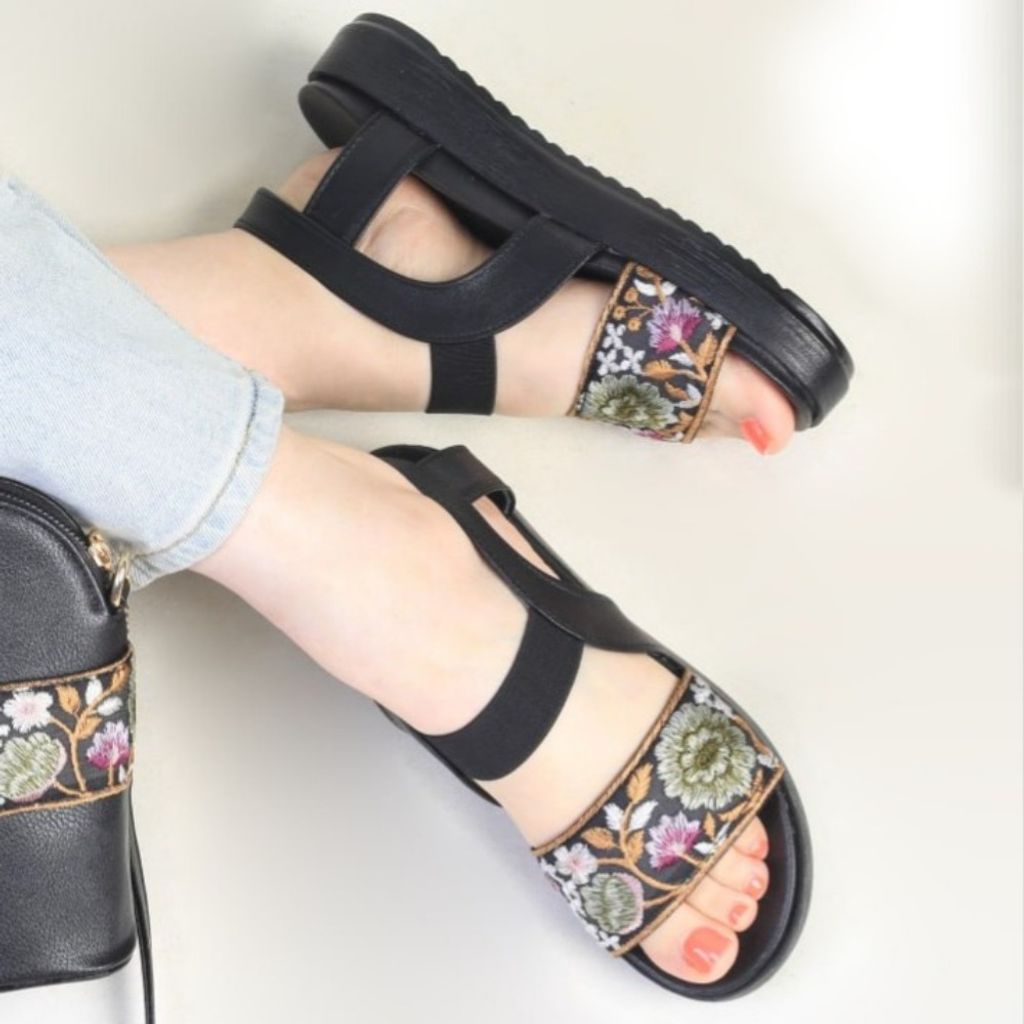 خرید اینترنتی صندل زنانه طرح گل