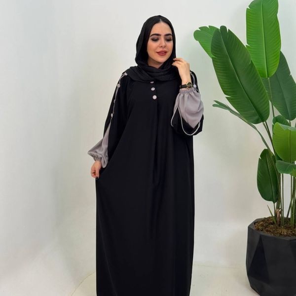 عبایی زنانه استین دکمه رنگی