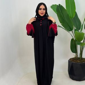 فروش اینترنتی عبایی زنانه استین دکمه رنگی