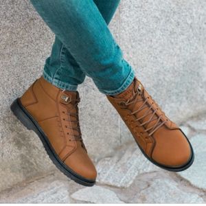خرید اینترنتی نیم بوت مردانه بندی پاخورشیک رنگ عسلی