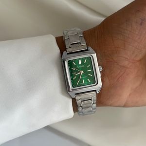 قیمت ارزان ساعت کاسیو سبز