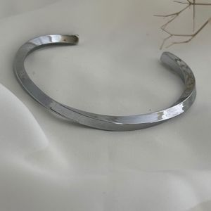 مشخصات بنگل مردانه نقره ای