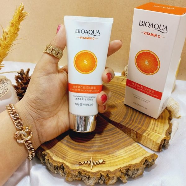 فوم شستشو تیوپی 100 گرمی ویتامین سی بیوآکوا BIOAQUA