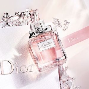 خرید اینترنتی تستر عطر ادکلن میس دیور بلومینگ بوکه-صورتی | Miss Dior Blooming Bouquet