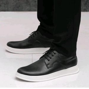 خرید اینترنتی کفش مردانه مجلسی مدل پالیز رنگ مشکی زیره سفید