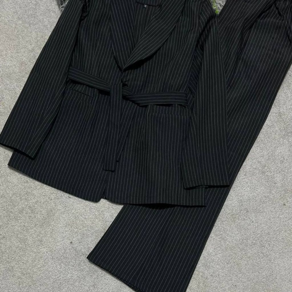 مشخصات کت شلوار یقه ارشال