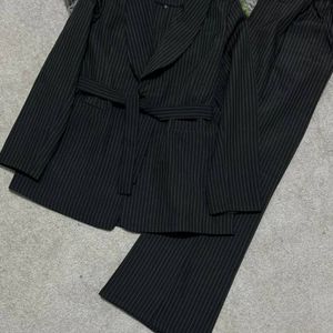 مشخصات کت شلوار یقه ارشال