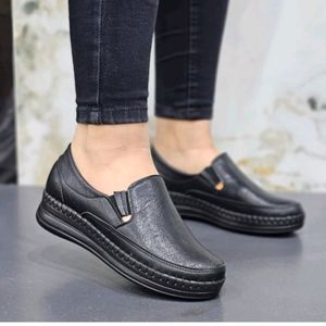 فروش اینترنتی کفش زنانه مدل صحرا کفی طبی و خارپاشنه رنگ مشکی