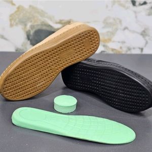 فروش اینترنتی کفش زنانه مدل صحرا کفی طبی و خارپاشنه رنگ کرم