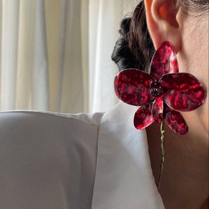 خرید اینترنتی گوشواره گل مینیاتوری هانا