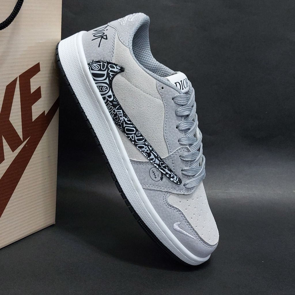 خرید آنلاین کتونی نایک ترویس دیور Nike Travis Dior