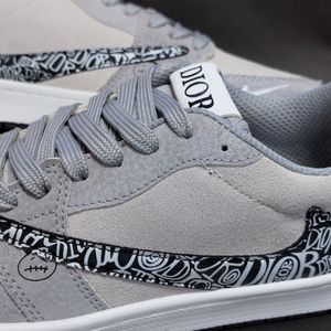 فروش اینترنتی کتونی نایک ترویس دیور Nike Travis Dior