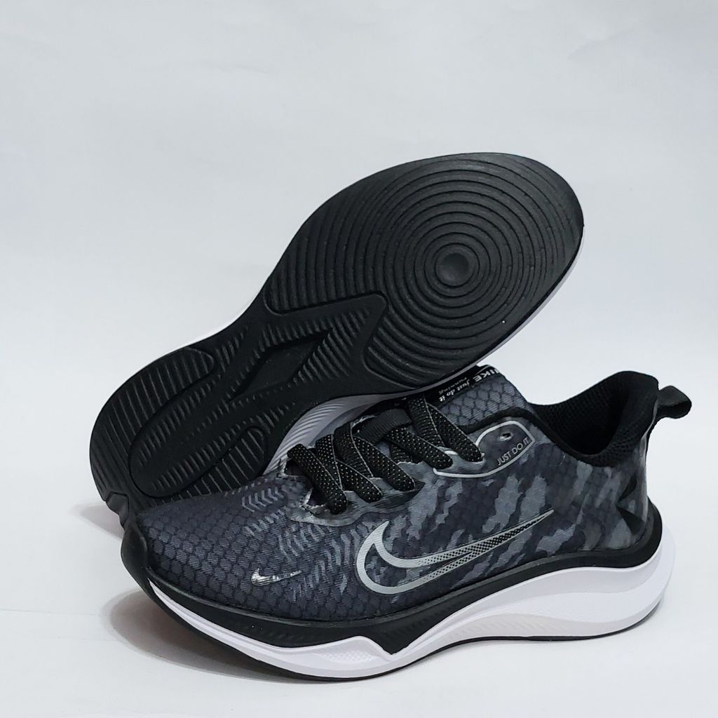 خرید آنلاین کتونی نایک زوم ابلق Nike Zoom pied