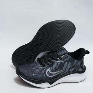 خرید آنلاین کتونی نایک زوم ابلق Nike Zoom pied