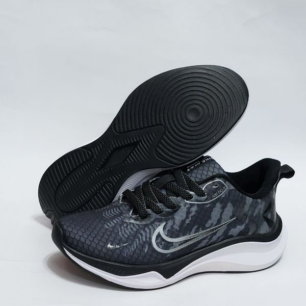 کتونی نایک زوم رانینگ Nike Zoom pied