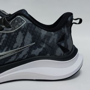 خرید اینترنتی کتونی نایک زوم ابلق Nike Zoom pied