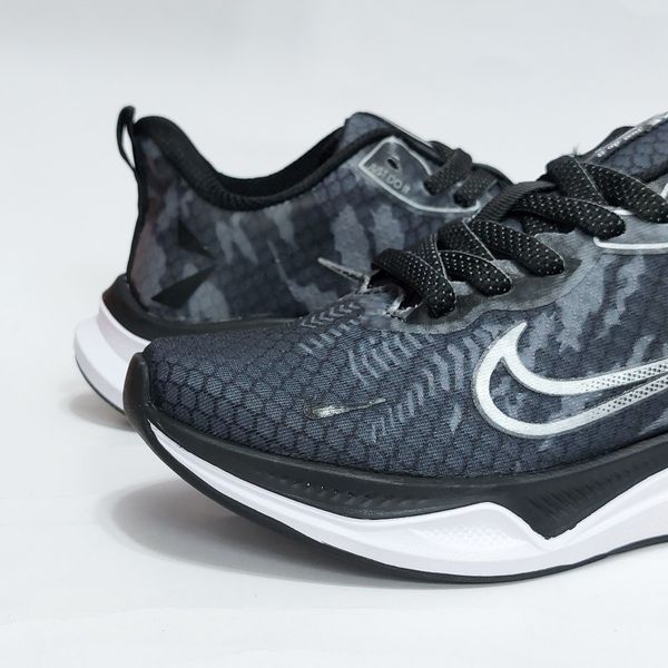 کتونی نایک زوم رانینگ Nike Zoom pied