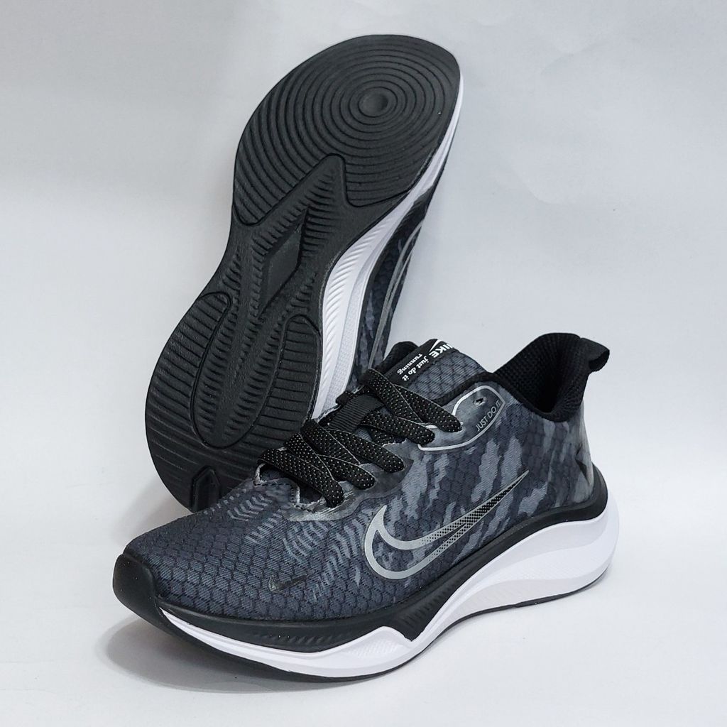خرید آنلاین کتونی نایک زوم ابلق Nike Zoom pied