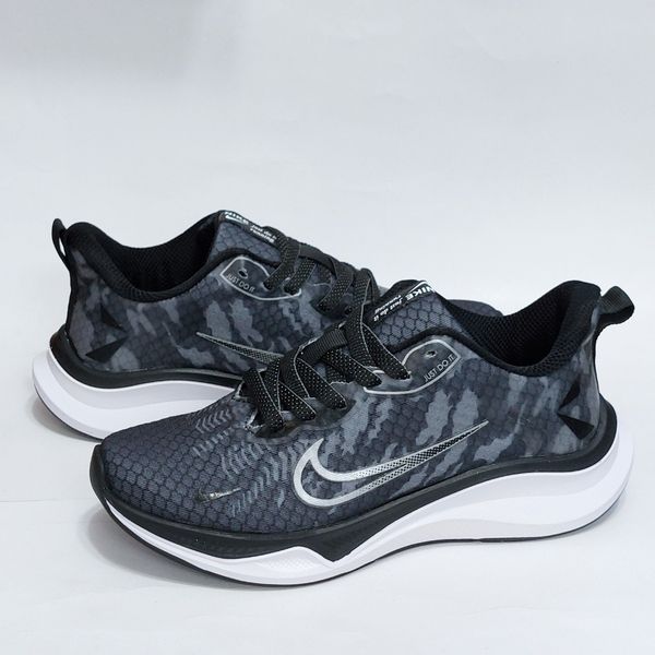 کتونی نایک زوم رانینگ Nike Zoom pied
