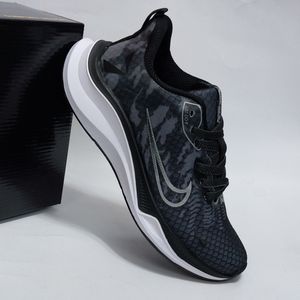 خرید آنلاین کتونی نایک زوم ابلق Nike Zoom pied