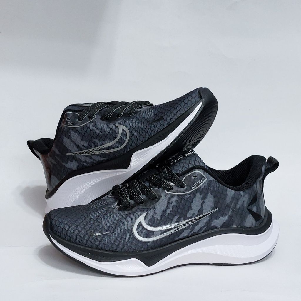 خرید انلاین کتونی نایک زوم ابلق Nike Zoom pied