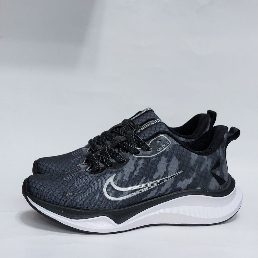 فروش اینترنتی کتونی نایک زوم ابلق Nike Zoom pied