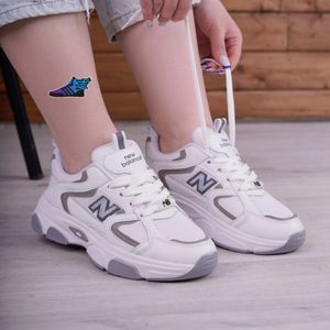 فروش اینترنتی کفش کتونی اسپرت