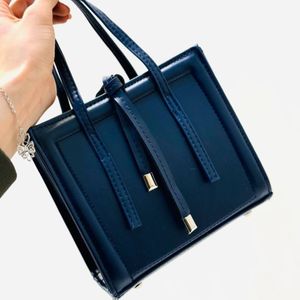 خرید اینترنتی کیف جعبه ای آویز دار وارداتی