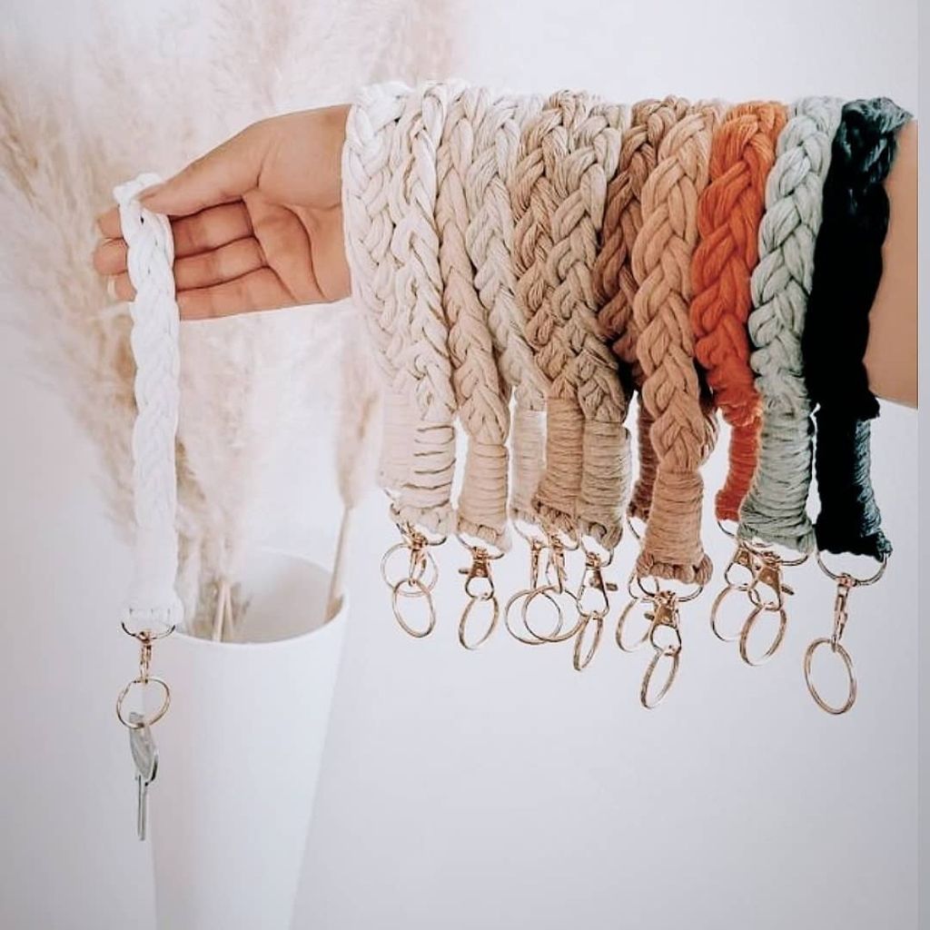 قیمت ارزان جاسوییچی مکرومه فانتزی طرح گیس باف