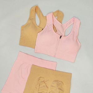 مشخصات ست نیمتنه و شورتک ورزشی زنانه