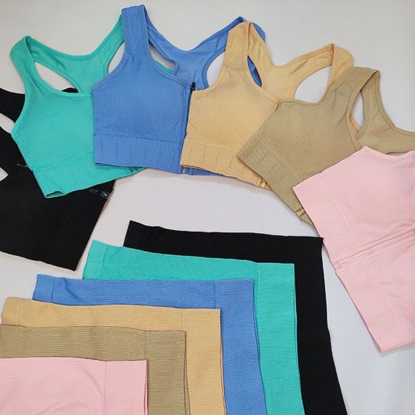 ست نیمتنه و شورتک ورزشی زنانه