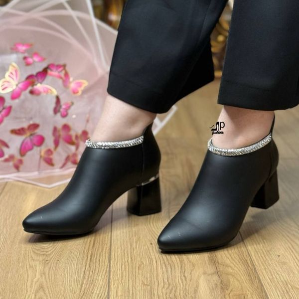 کفش مدل کایا کلاسیک زنانه