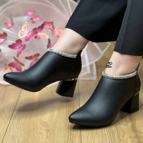 کفش مدل کایا کلاسیک زنانه