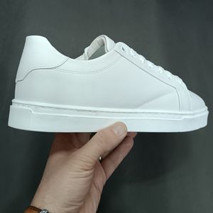 فروش اینترنتی کتونی مردانه ونس برشکا بزرگپا سفید تا سایز 48 کیفیت بالا