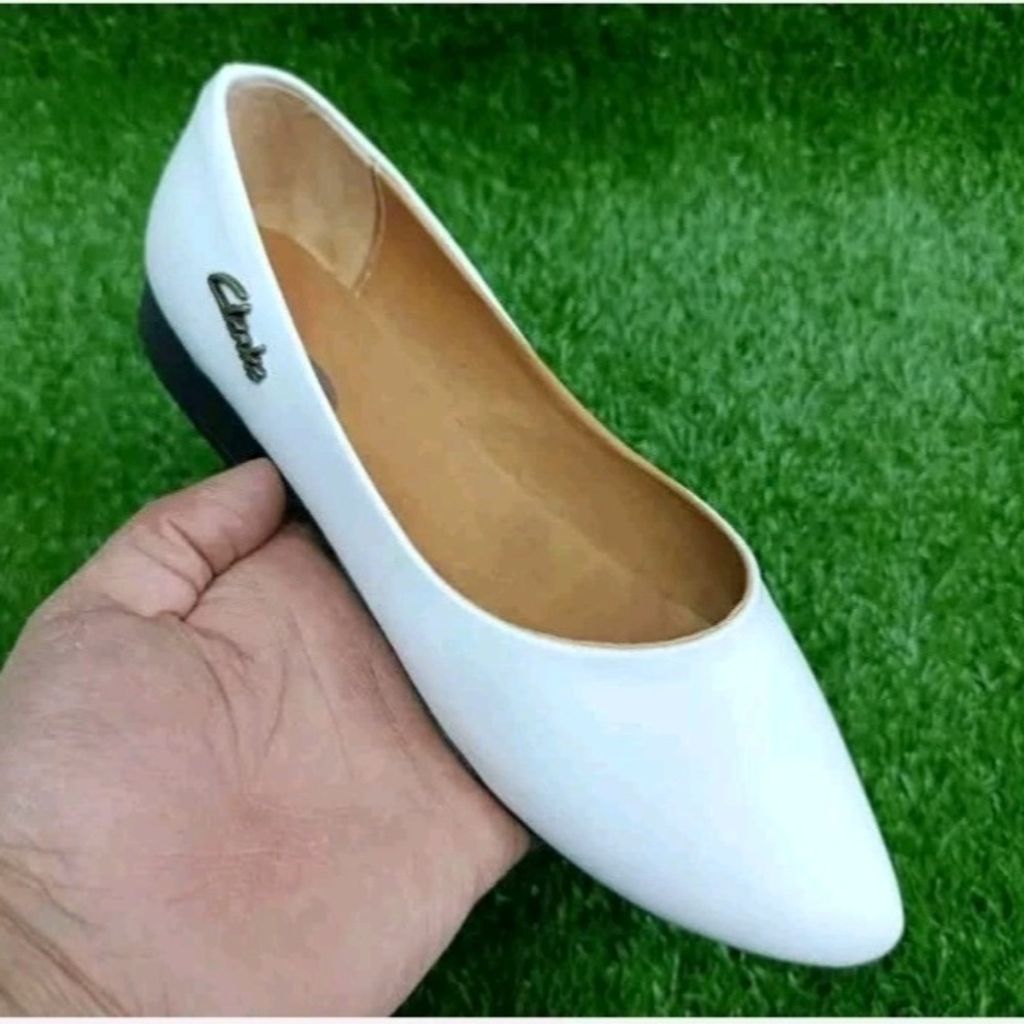 خرید انلاین کفش کالج زنانه مدل کلارک پاخور ساده و شیک