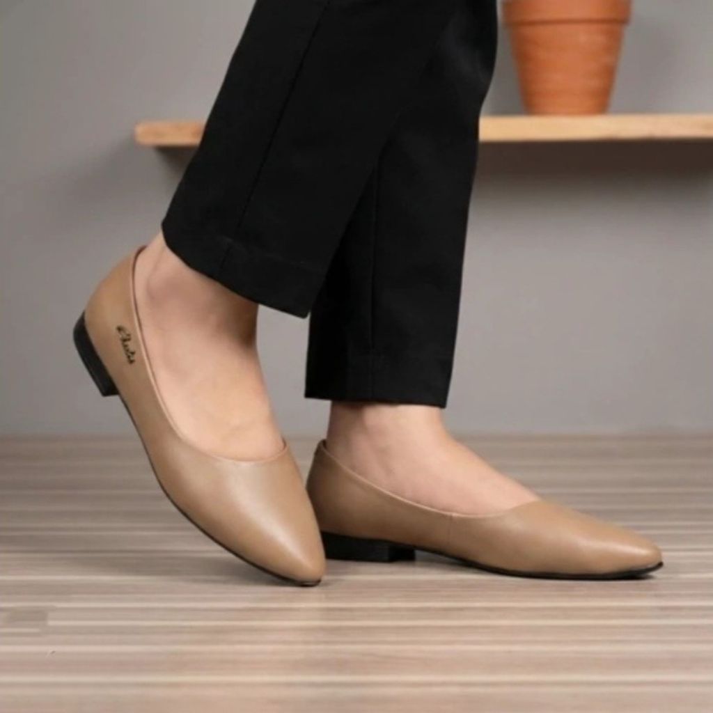 خرید اینترنتی کفش مجلسی کالج زنانه مدل کلارک پاخور شیک