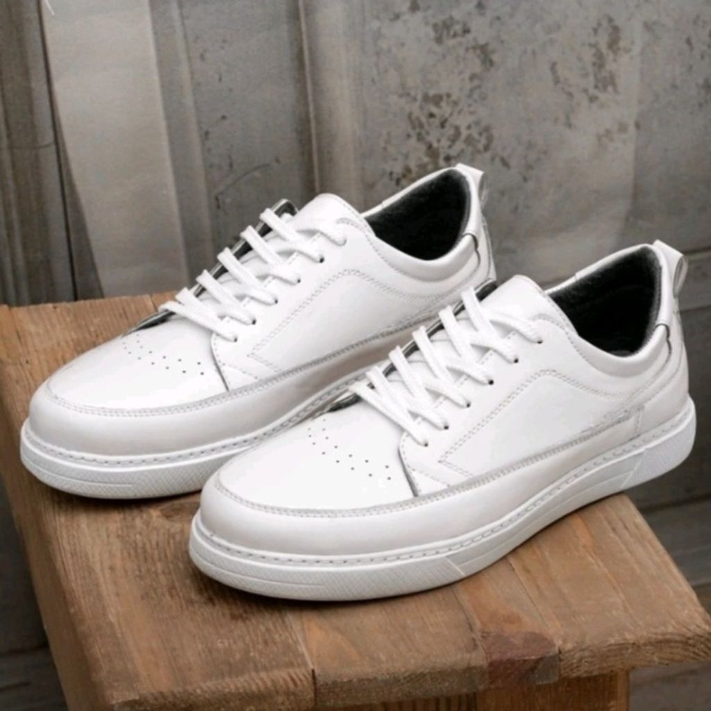 فروش اینترنتی کفش اسپرت مردانه مدل میلاد رنگ سفید تمام