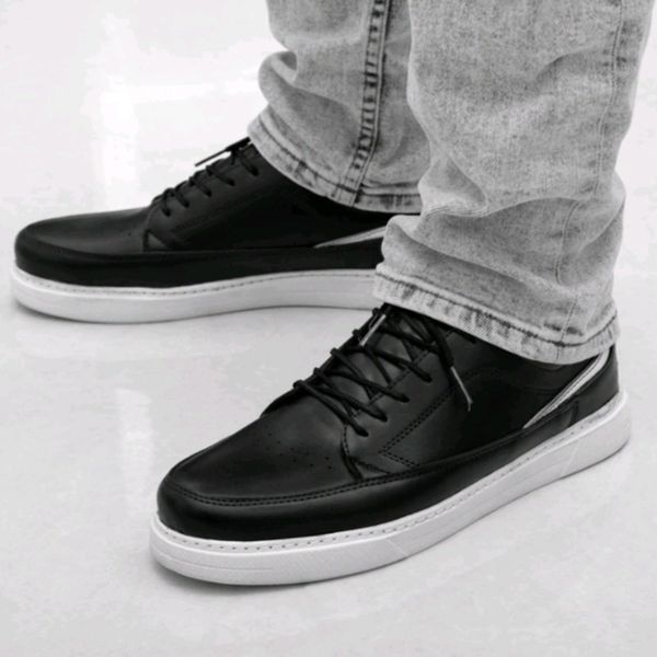 کفش اسپرت مردانه مدل میلاد رنگ مشکی سفید