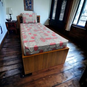 فروش اینترنتی روتختی کشدار پارچه تترون مدل ماکااو 1نفره 2تکه عرض90