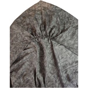 مشخصات ست روتختی تکنفره مدل کشدار طرح پتینه طوسی تیره عرض90