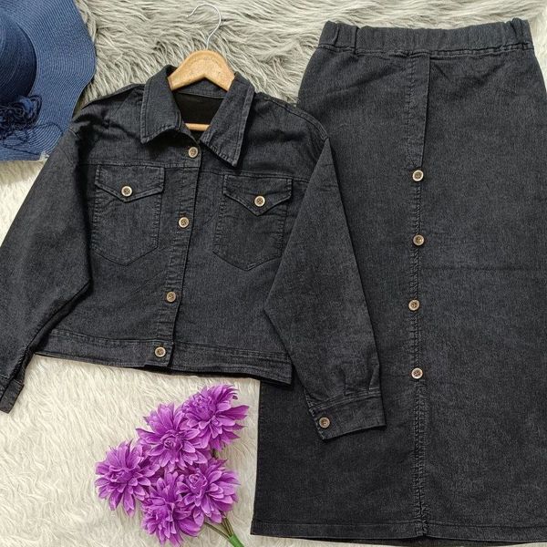 کت و دامن زنانه طرح جین