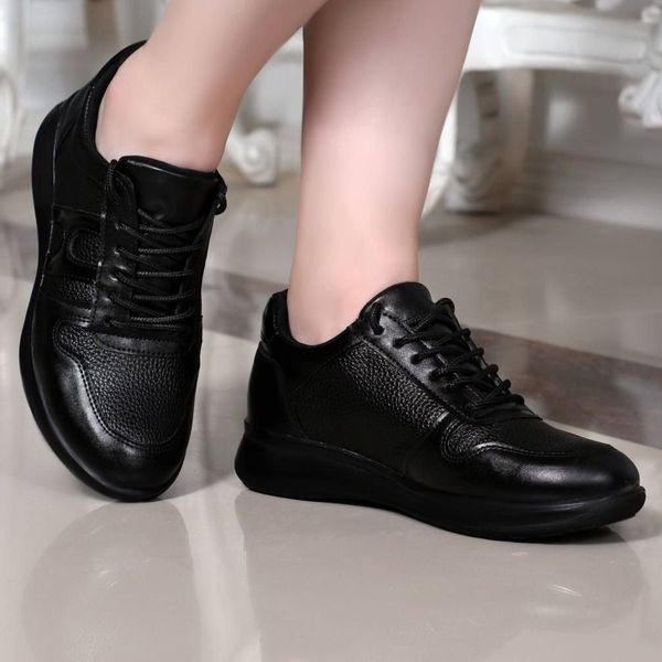 کفش کلاسیک اسپرت