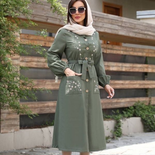 پیراهن زنانه طرح گلدوزی نهال