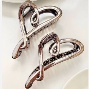 قیمت کلیپس شمعی روزانه قلبی